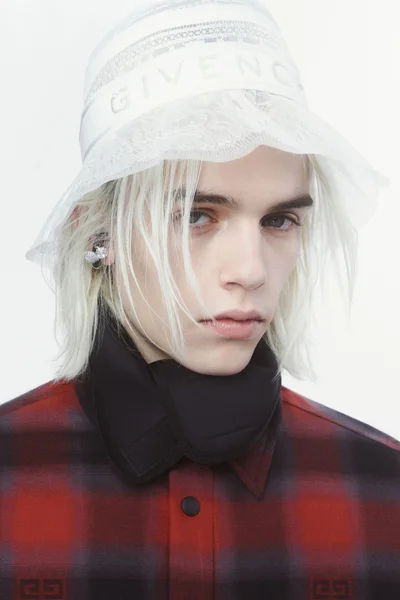 Look 7